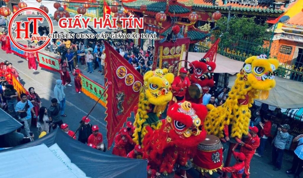 Diễu hành lễ hội Nghinh Ông -